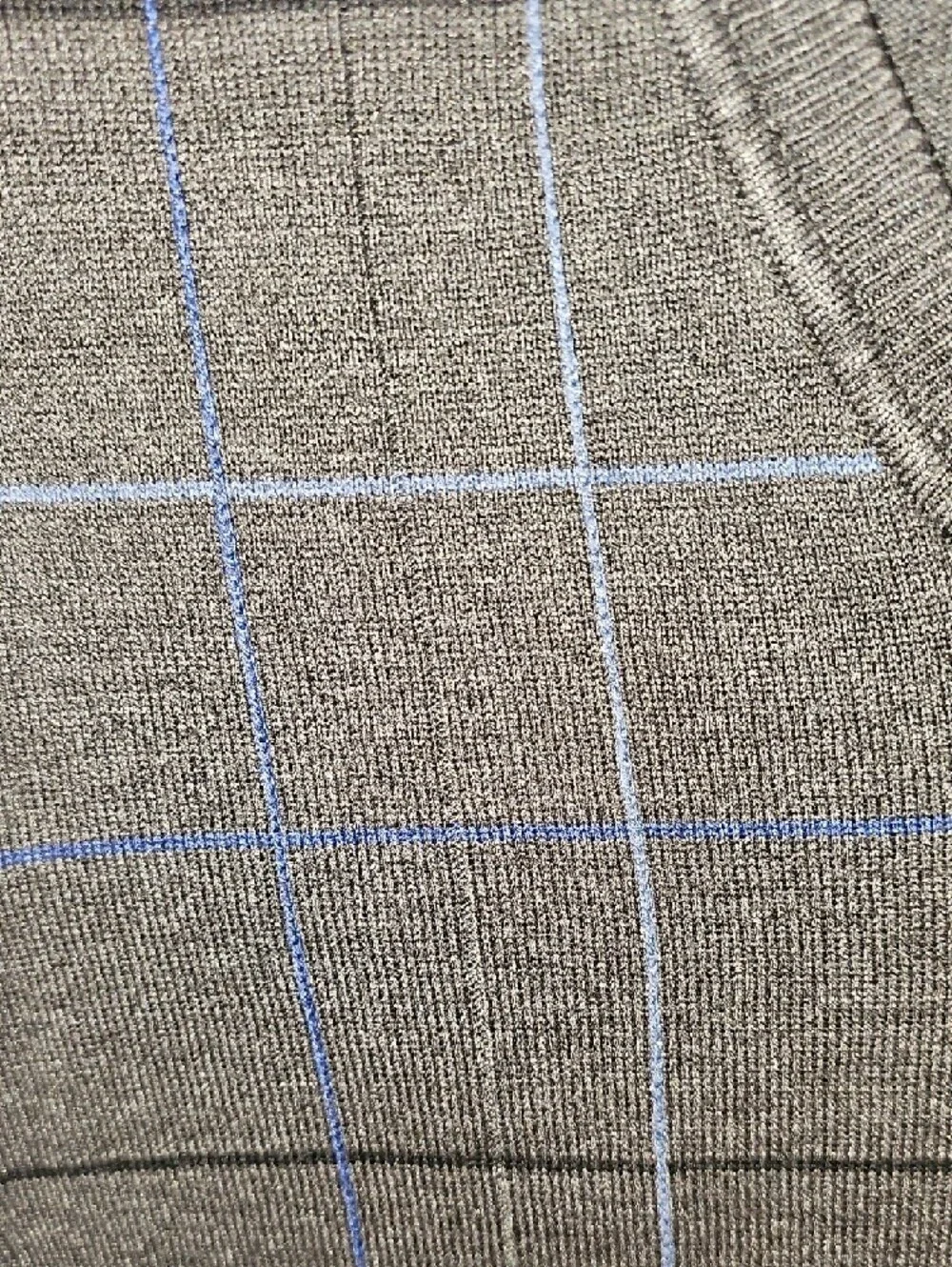 Dockers NWOT Dark Gray V-Neck Men's Sweater Vest with Blue Windowpane  Large